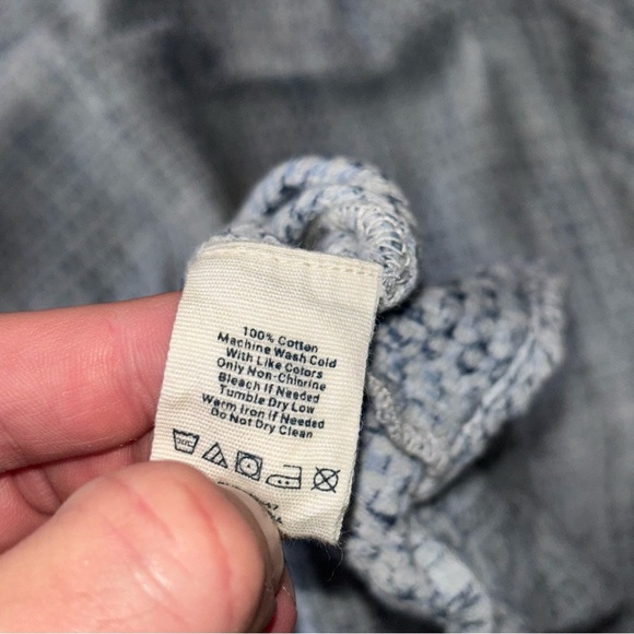 The Normal Brand Men’s Freshwater Short Sleeve Button-Up Shirt Size Large Blue - Picture 6 of 6